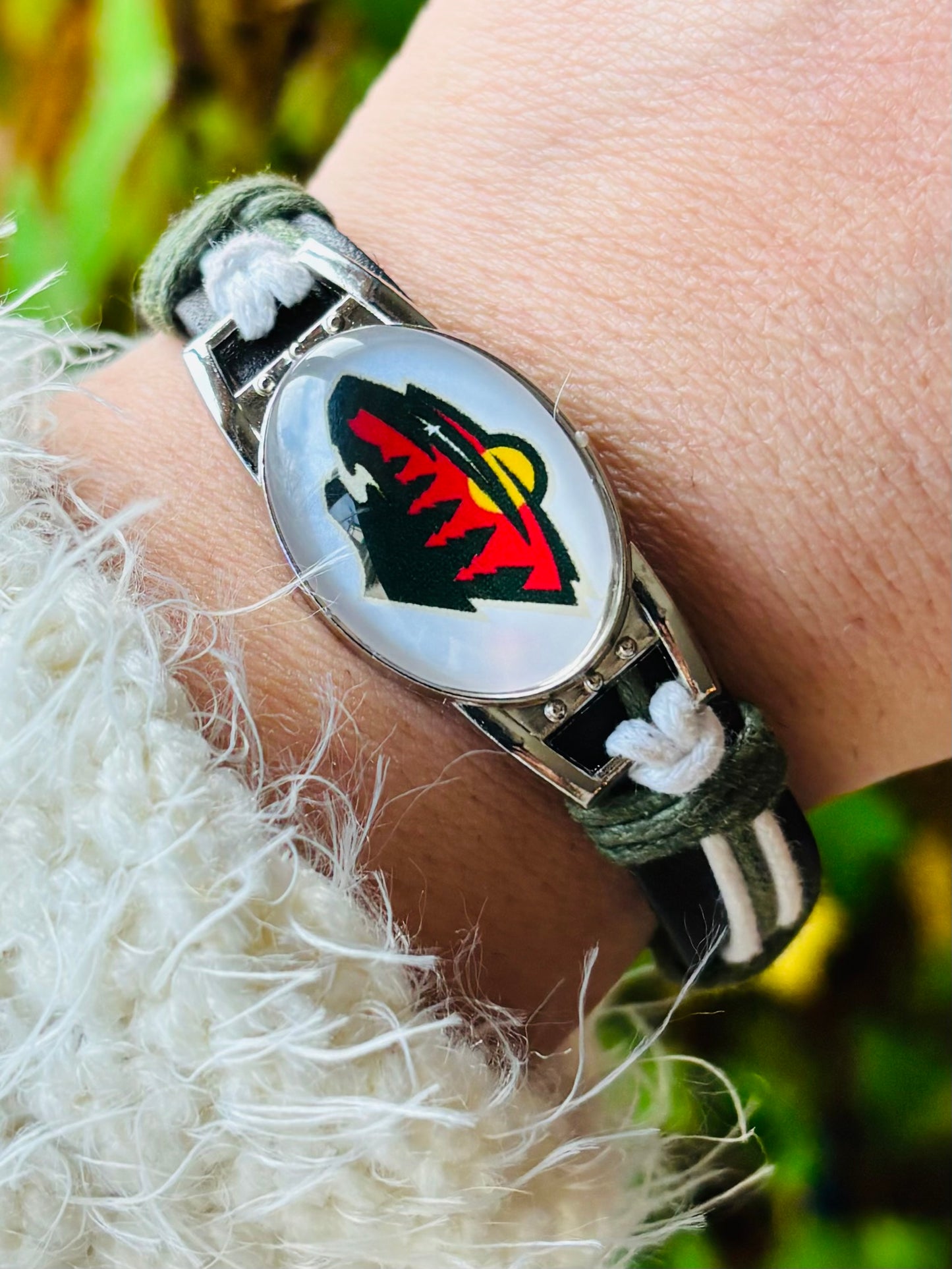 Minnesota Wild leather bracelet Ships today Hockey NHL Stanley cup Mn