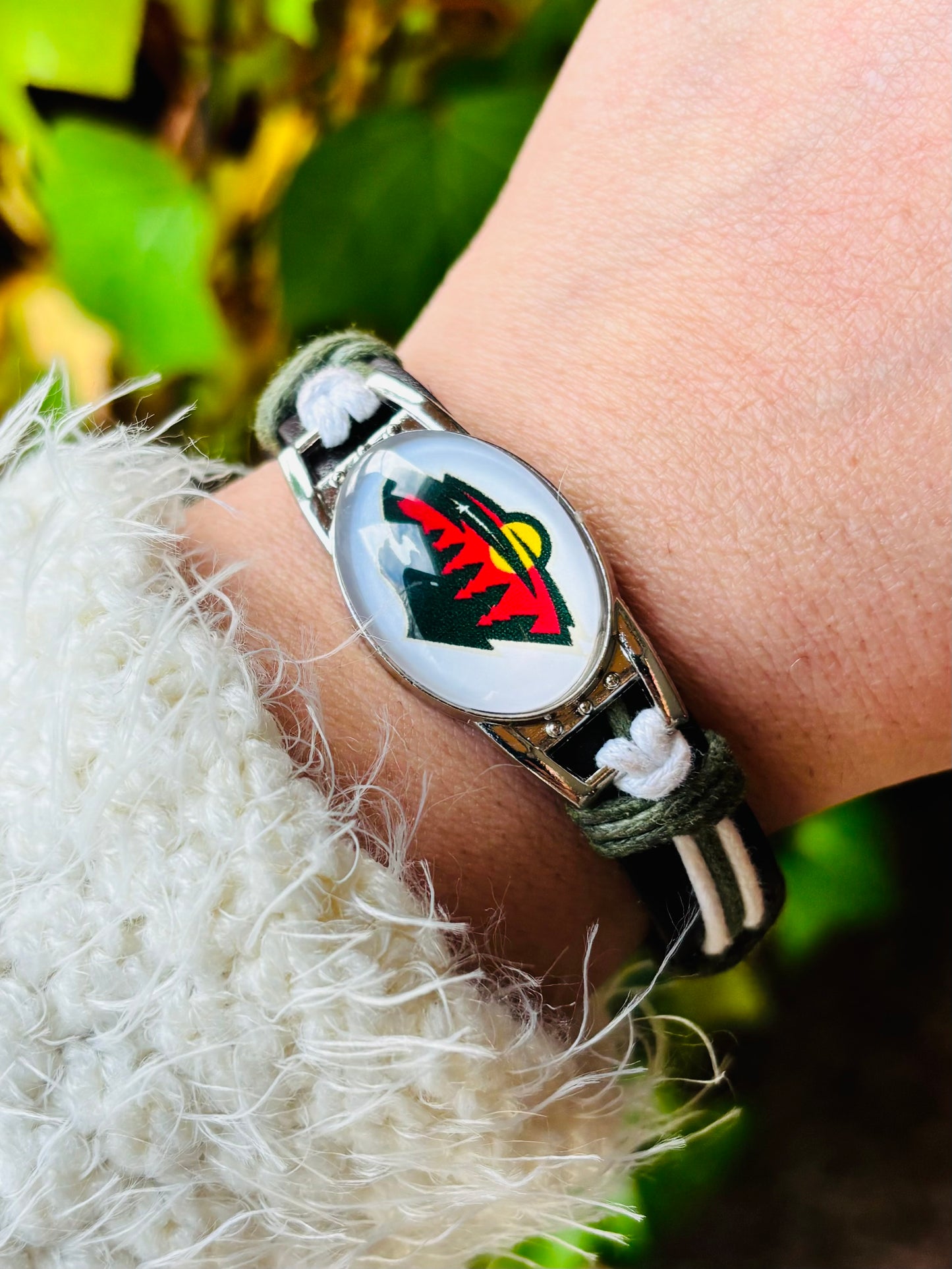 Minnesota Wild leather bracelet Ships today Hockey NHL Stanley cup Mn