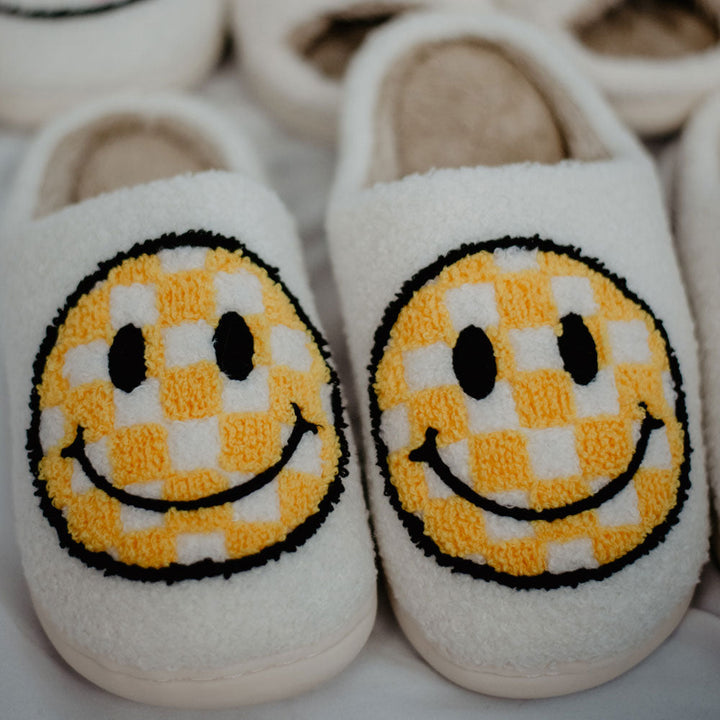 Softball smiley face slippers Unisex happy smile footwear Sports Softball moms Players Team Coach Tournament Girls Baseball Bows Checkered Pink lightning Leopard Mama Santa Reindeer Gingerbread Cowboy boots Cowboy hat