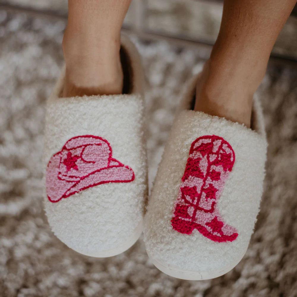 Softball smiley face slippers Unisex happy smile footwear Sports Softball moms Players Team Coach Tournament Girls Baseball Bows Checkered Pink lightning Leopard Mama Santa Reindeer Gingerbread Cowboy boots Cowboy hat