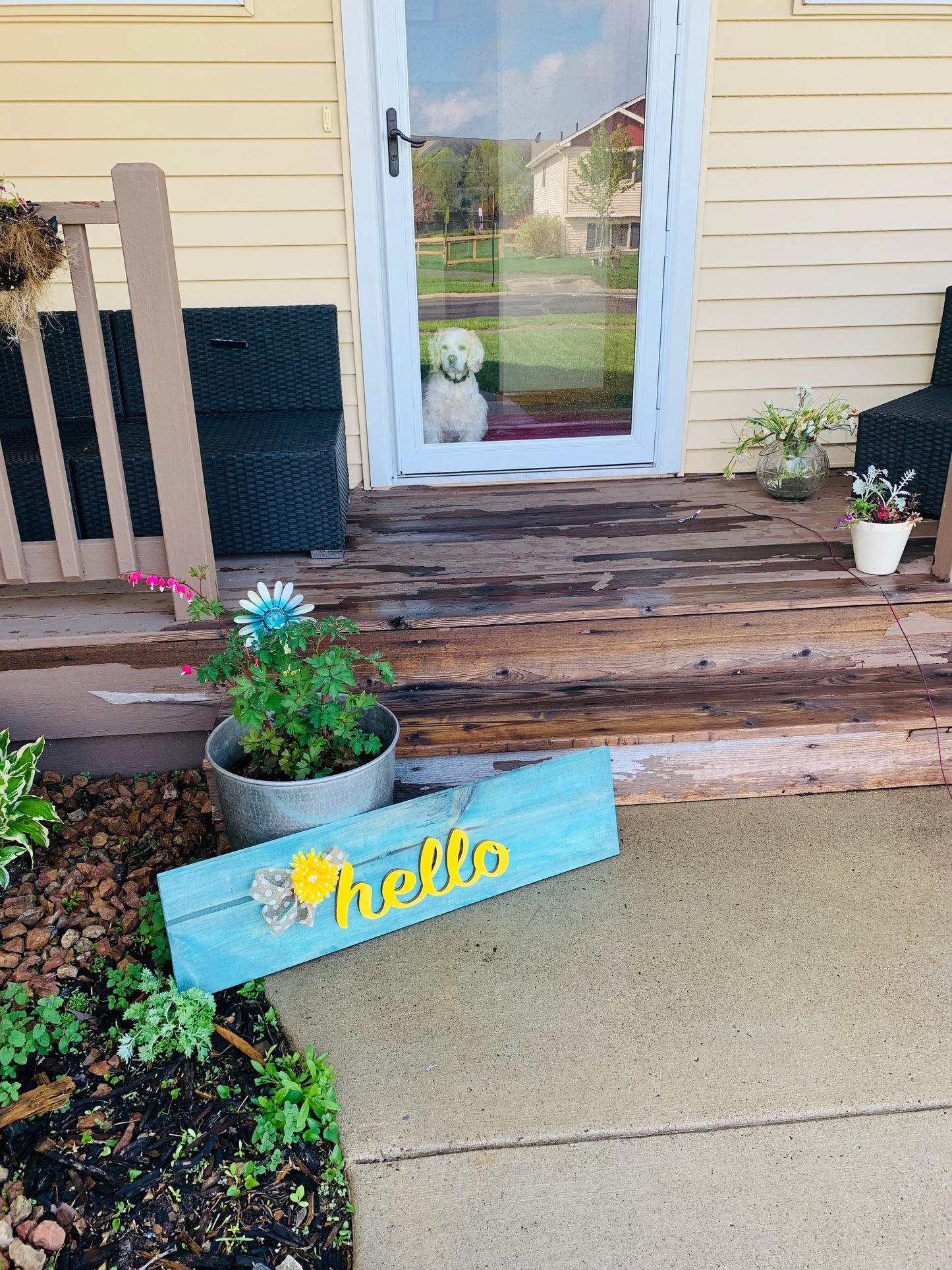 Wood sign { Hello } - Stacy's Pink Martini Boutique