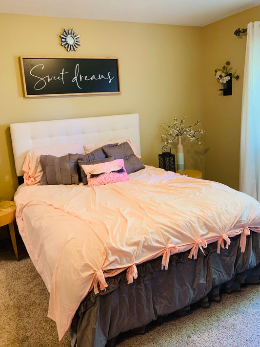 Wood sign { Sweet Dreams } Personalizable. - Stacy's Pink Martini Boutique