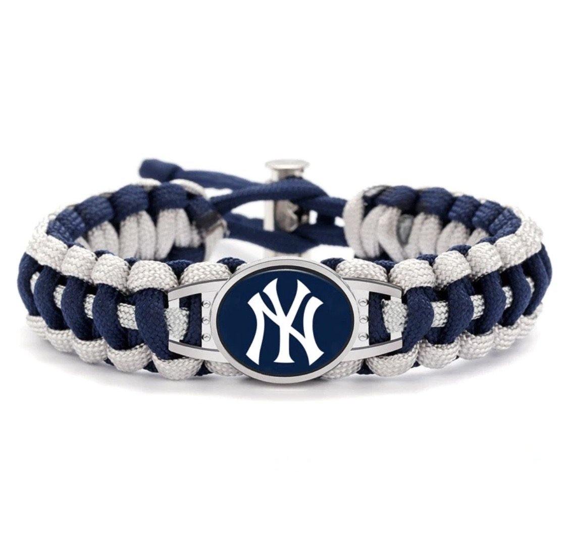 Bracelet { New York Yankees } Paracord. Blue. White. Buckle clasp. Unisex. - Stacy's Pink Martini Boutique