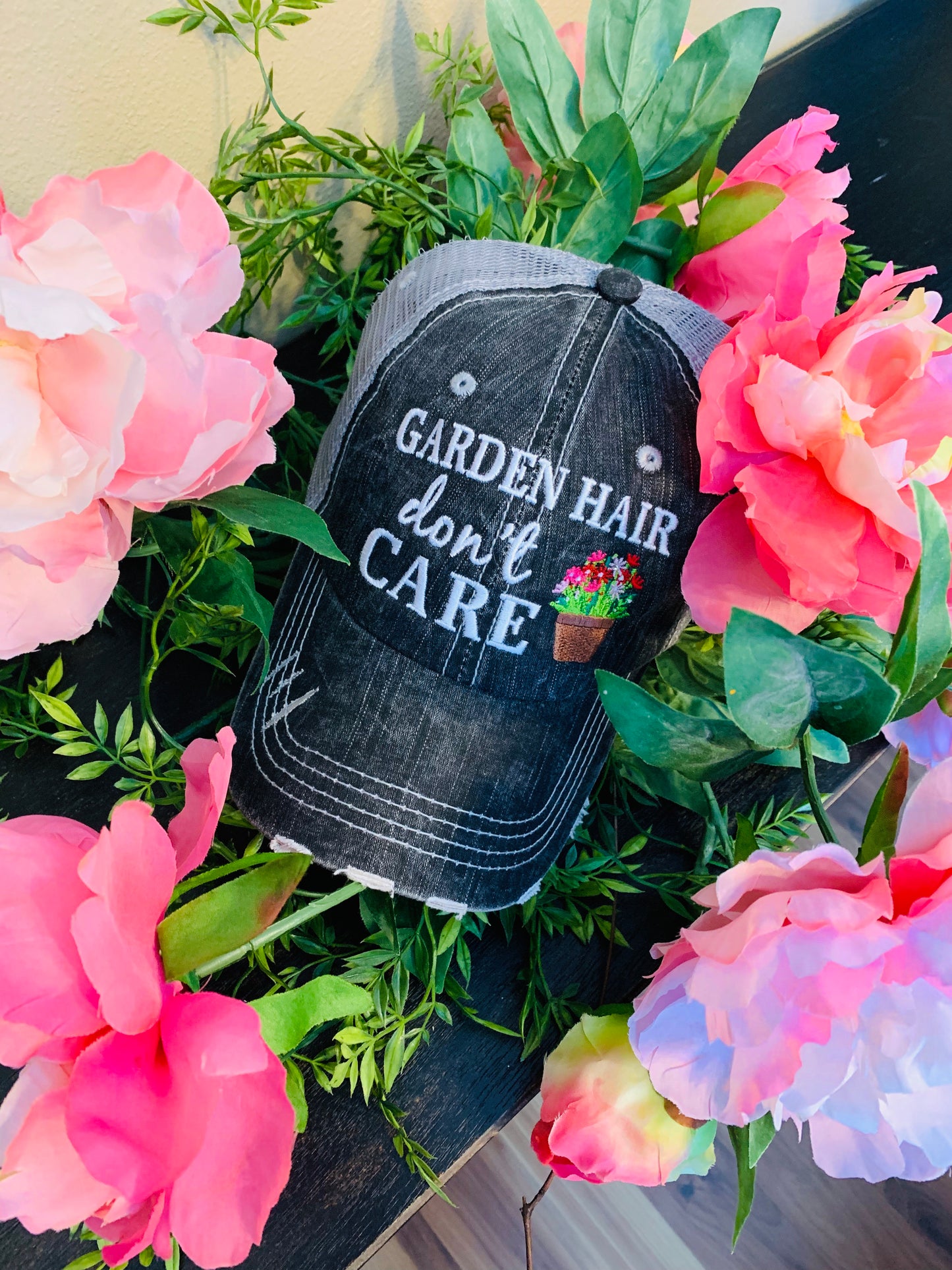 Garden hats Garden hair dont care Embroidered trucker caps Flowers - Stacy's Pink Martini Boutique