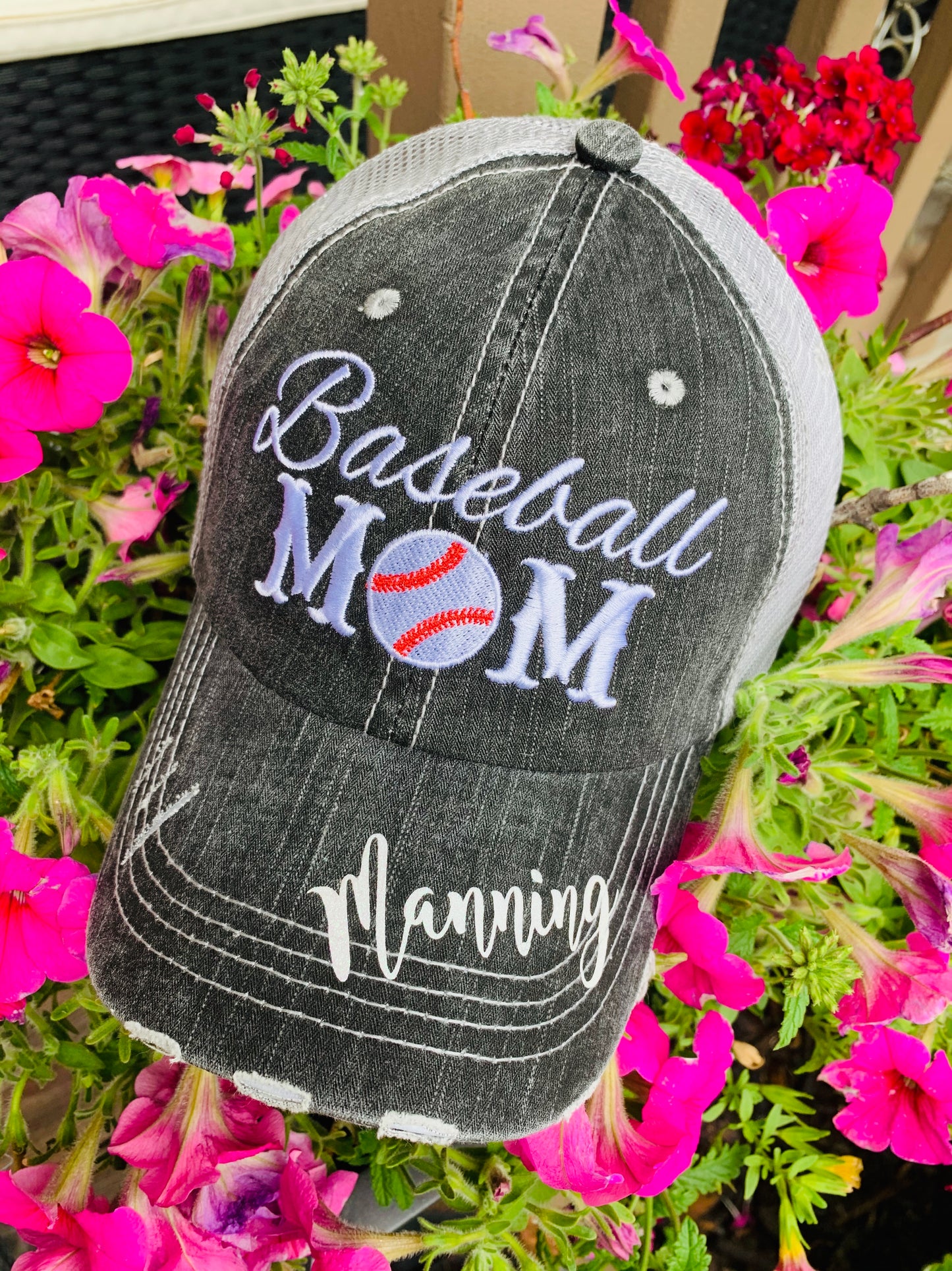 Hats and jewelry { Softball mom } See all styles! Customize by adding players names and numbers! - Stacy's Pink Martini Boutique